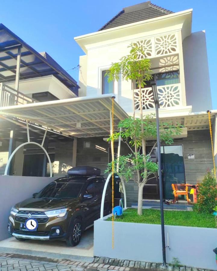 Family Villa Syariah C-37 Batu باتو المظهر الخارجي الصورة